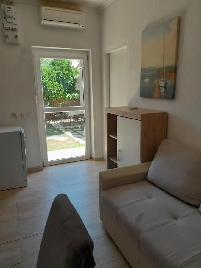 Apartment Ferienwohnung Maja Garden Zadar